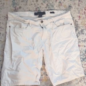 Casual white shorts